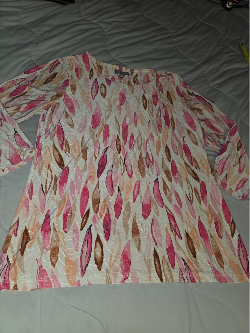 Jm collection pink geometric 3/4 sleeve blouse Medium women's